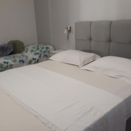 Apartments Goic Jelsa  Zimmer foto