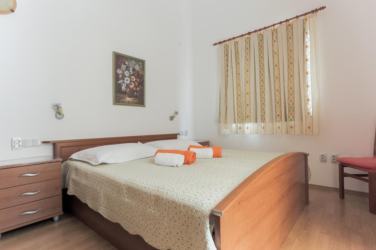 Apartments Goic Jelsa  Exterior foto